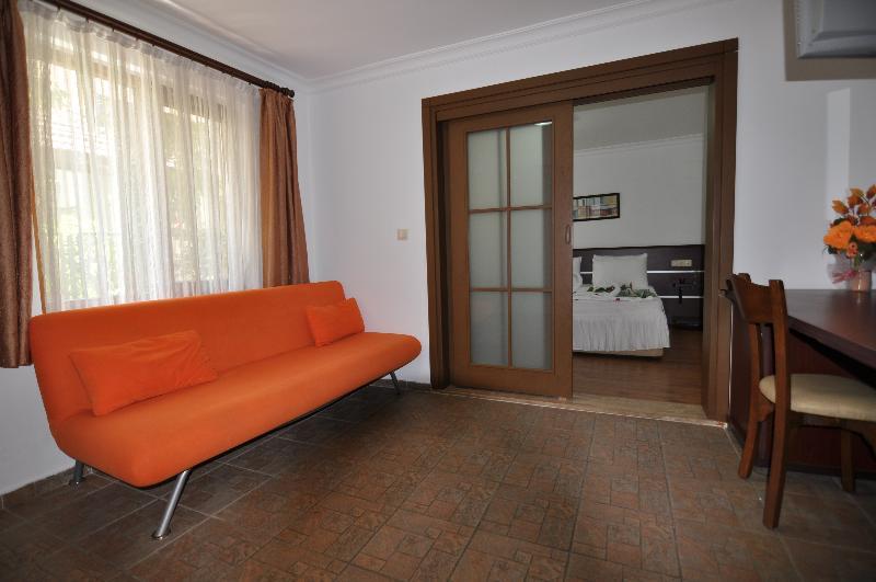 Longhouse Inn Hotel Dalyan Luaran gambar