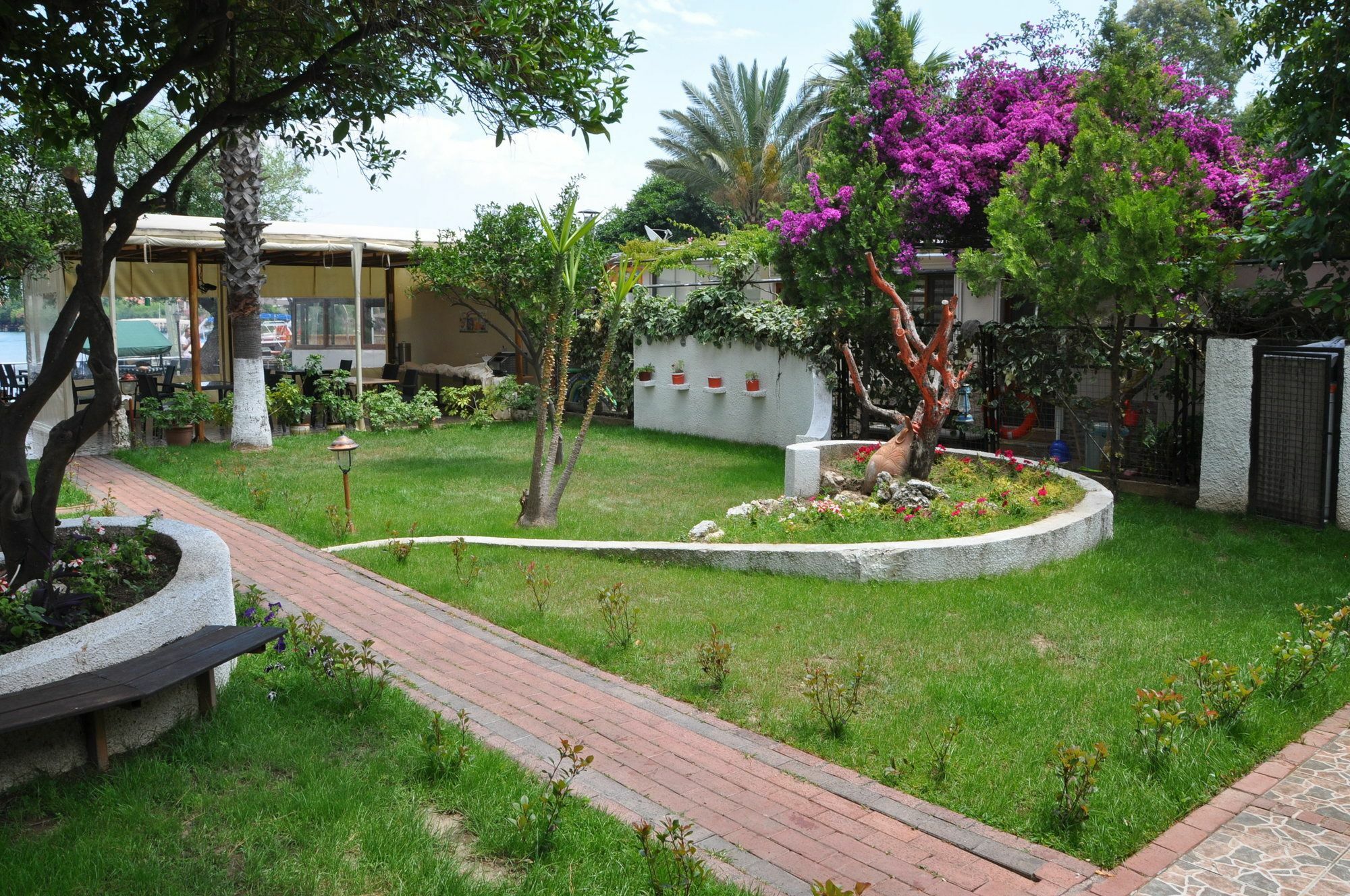 Longhouse Inn Hotel Dalyan Luaran gambar