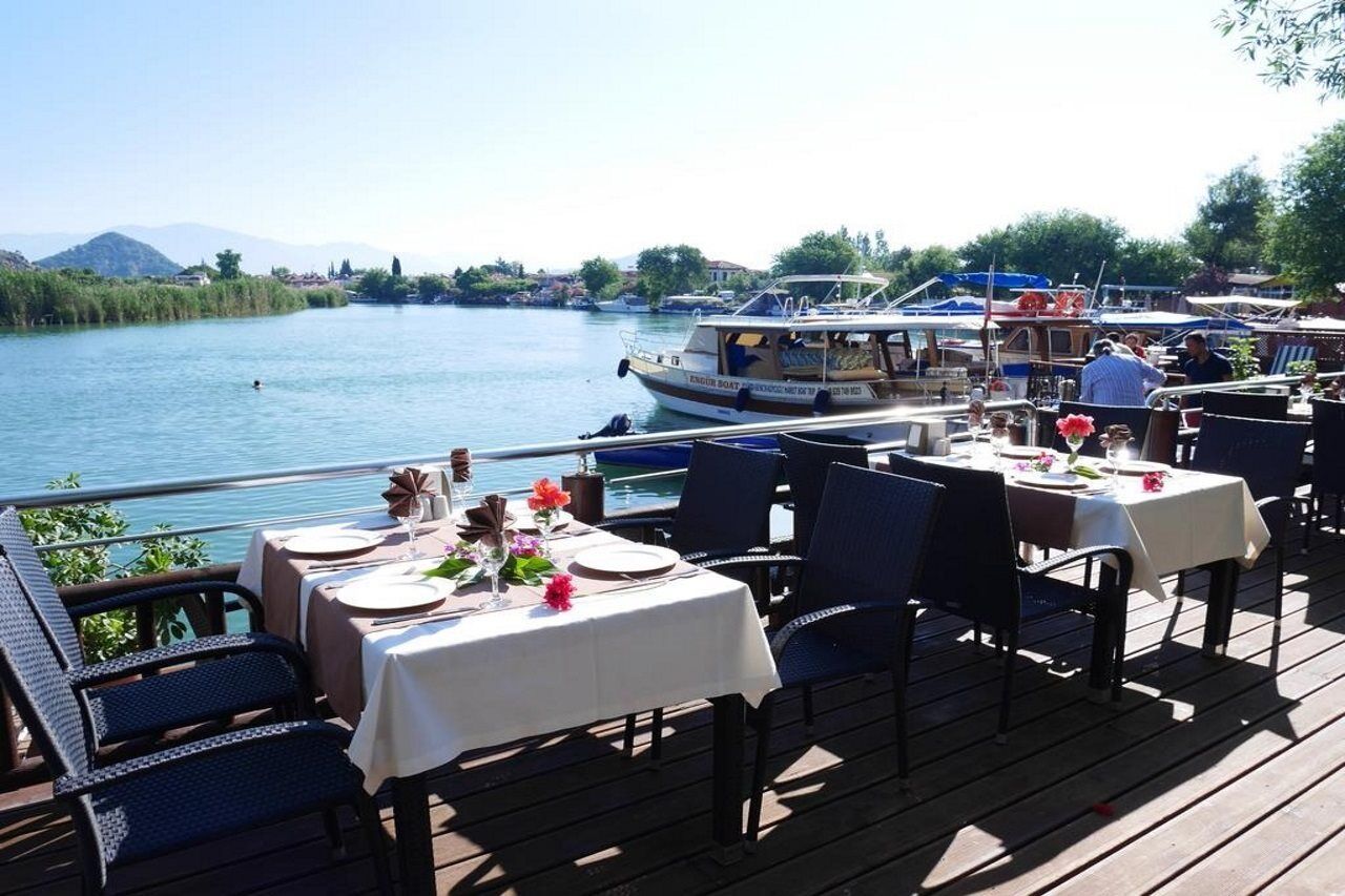 Longhouse Inn Hotel Dalyan Luaran gambar